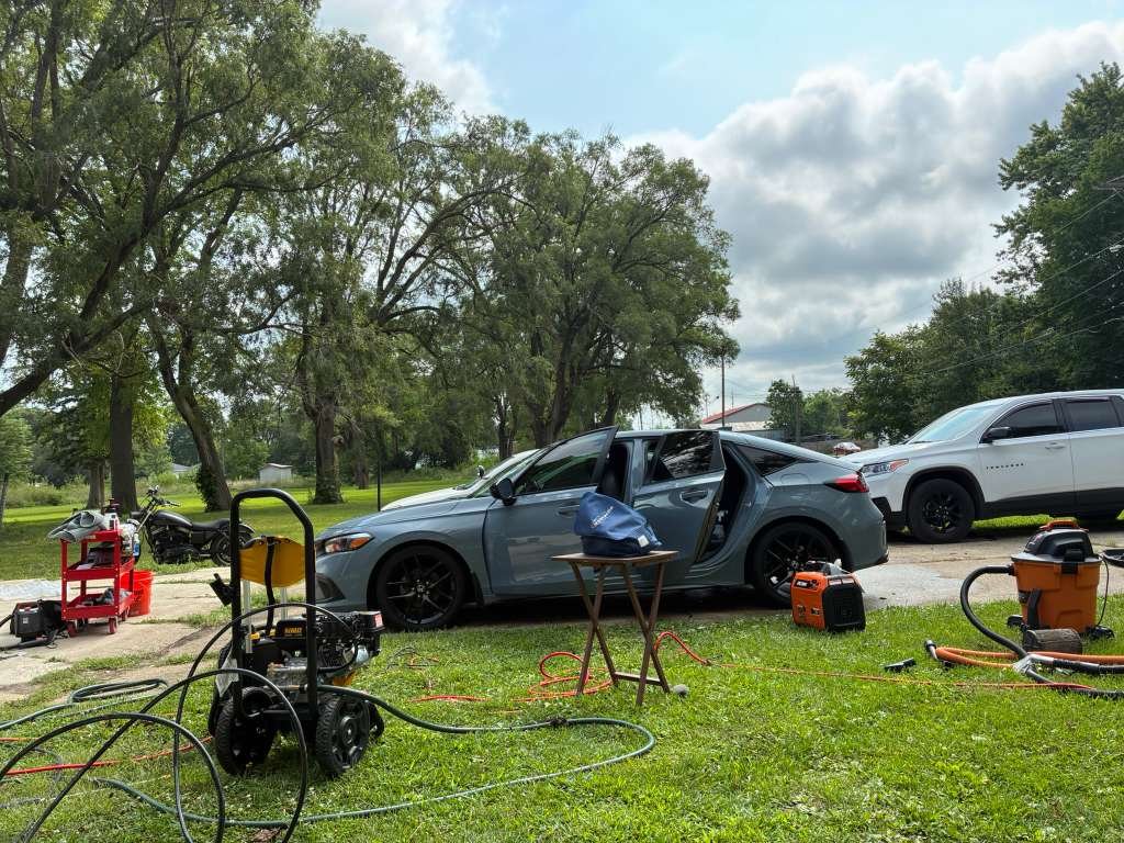 Exterior Cleaning Process - Reflejo Elemental Auto Detailing