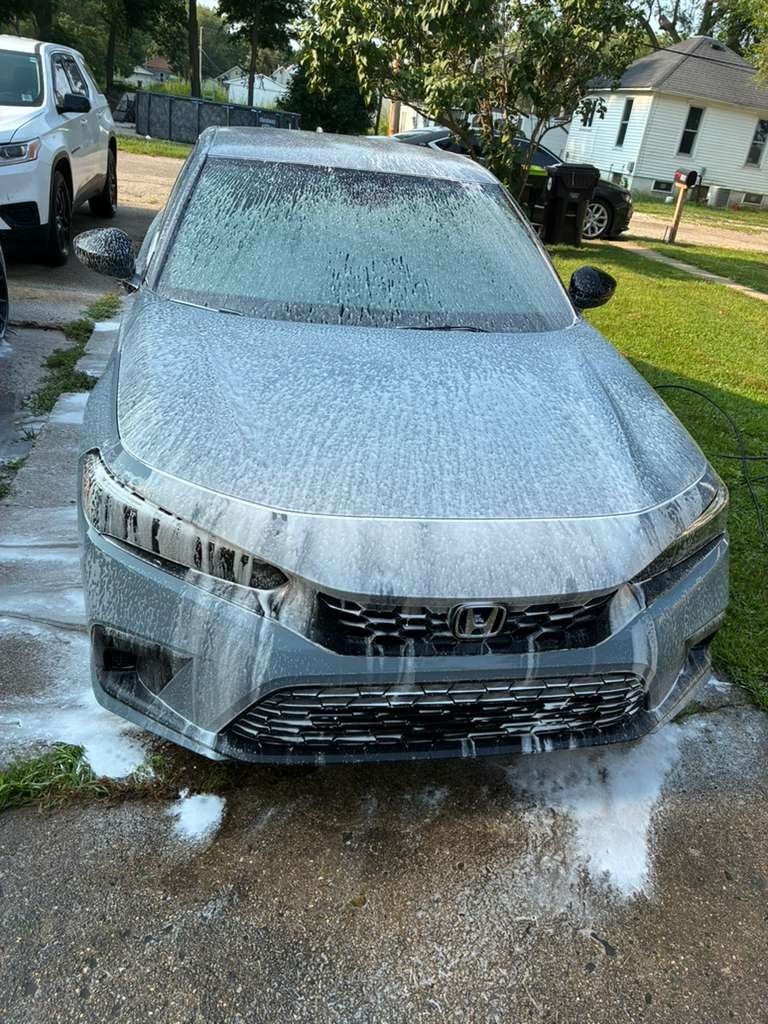 Foam Wash — Front View - Reflejo Elemental Auto Detailing