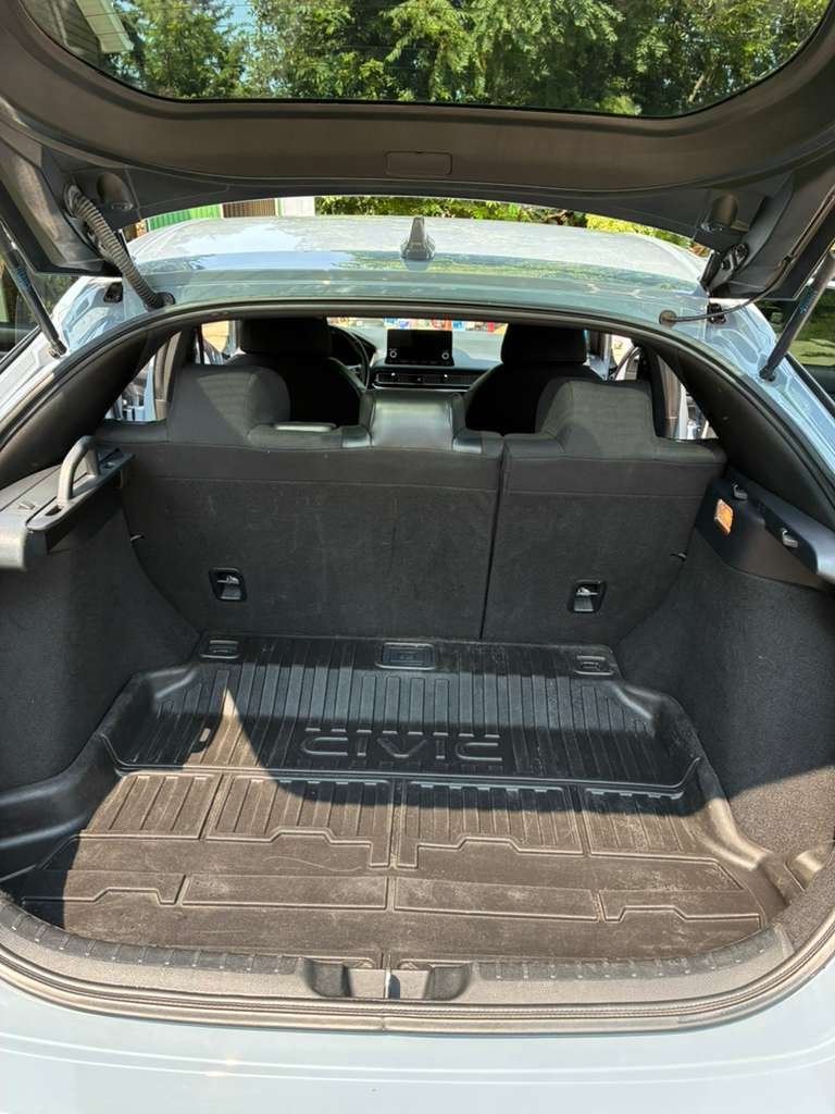 Cargo Area — After - Reflejo Elemental Auto Detailing
