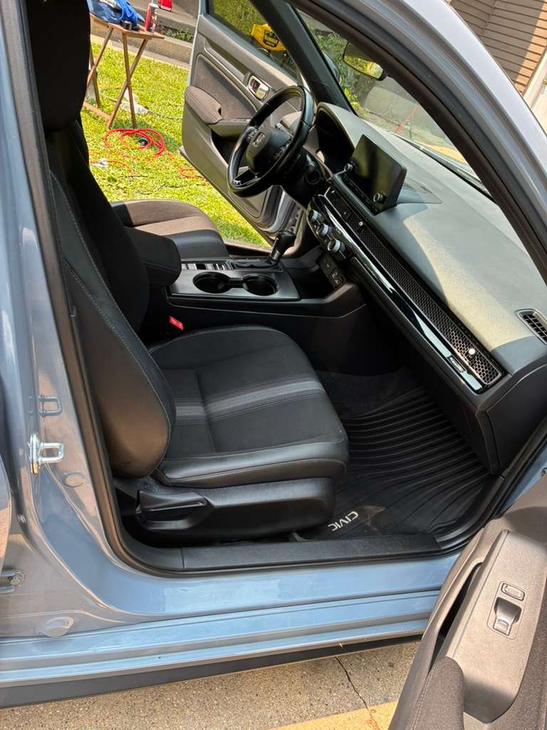 Front Interior Finish - Reflejo Elemental Auto Detailing